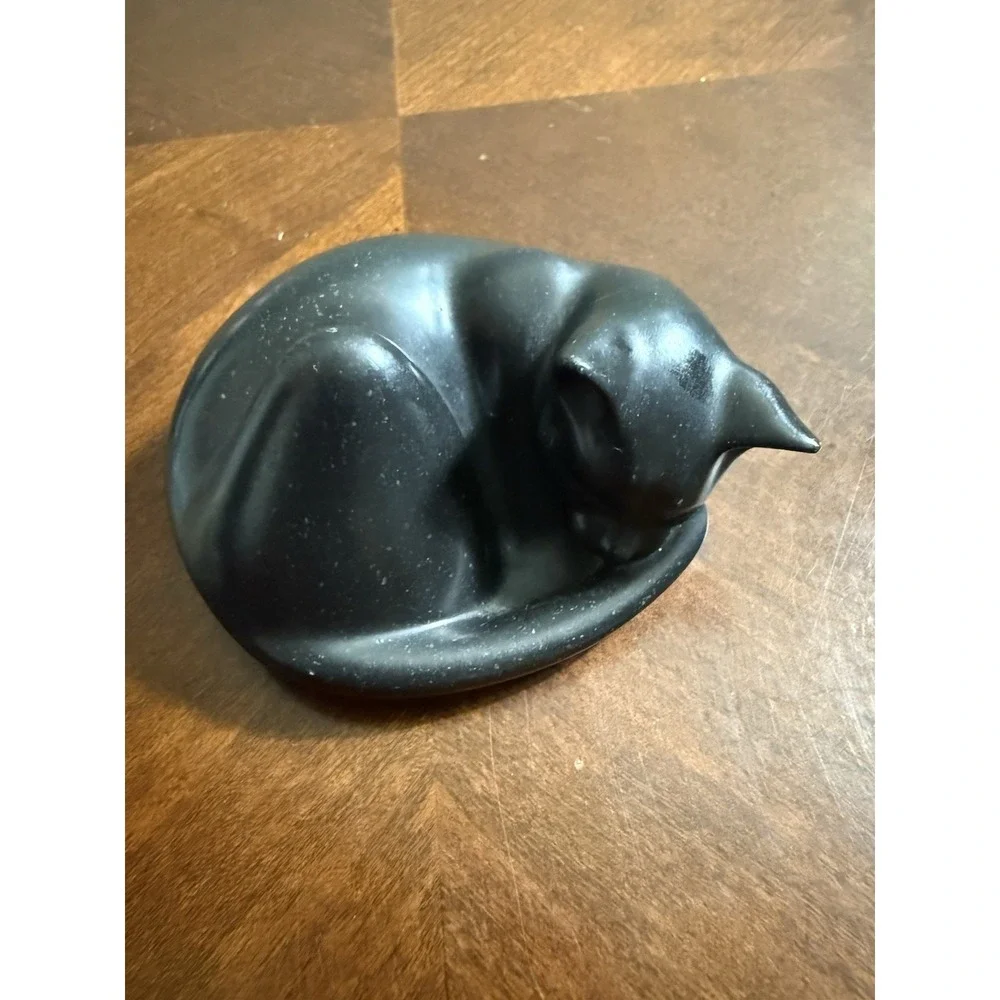 Vtg Capella of Dartington Sleeping‎ Cat Black Resin Figurine Paperweight